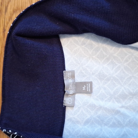 Top - Picture 2 of 2